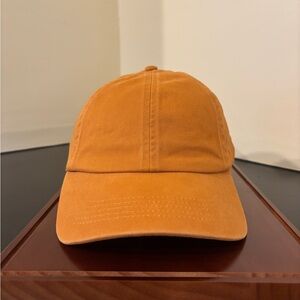 GAP Warm Amber Cap